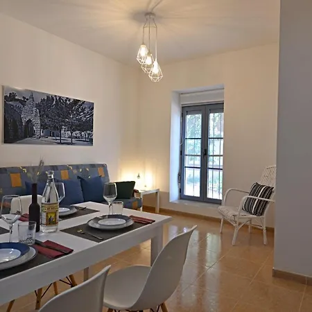 En La Montana - Fuente En Segures Apartment *